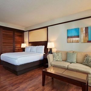 Deluxe Queen Room Two Queen Beds Wet Bar